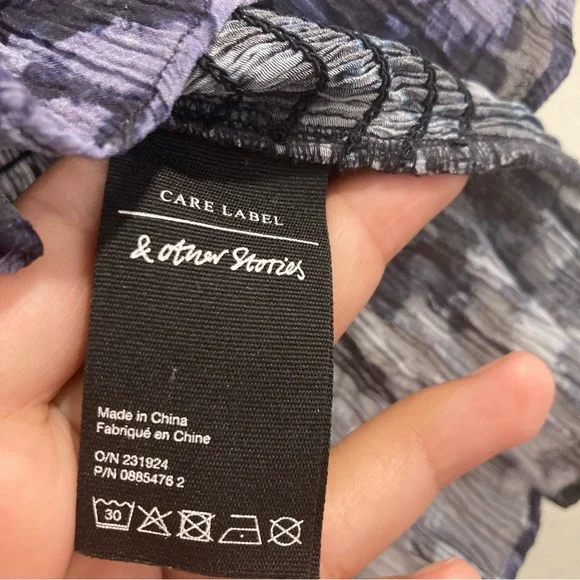 & Other Stories Blue Floral Smocked Blouse in Women's Size 12 - Picture 8 of 9